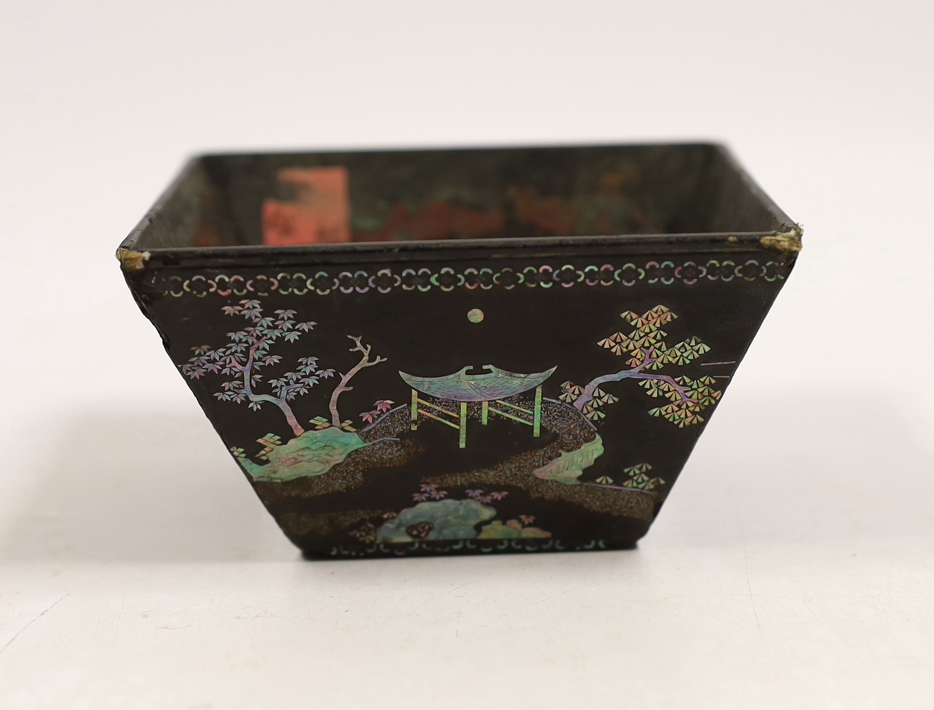 A Chinese Kangxi period lac burgaute (lacquer) vessel, top of vessel 10cm square